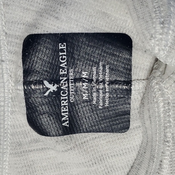 AMERICAN Eagle medium gray long sleeve henley shirt - Picture 5 of 6